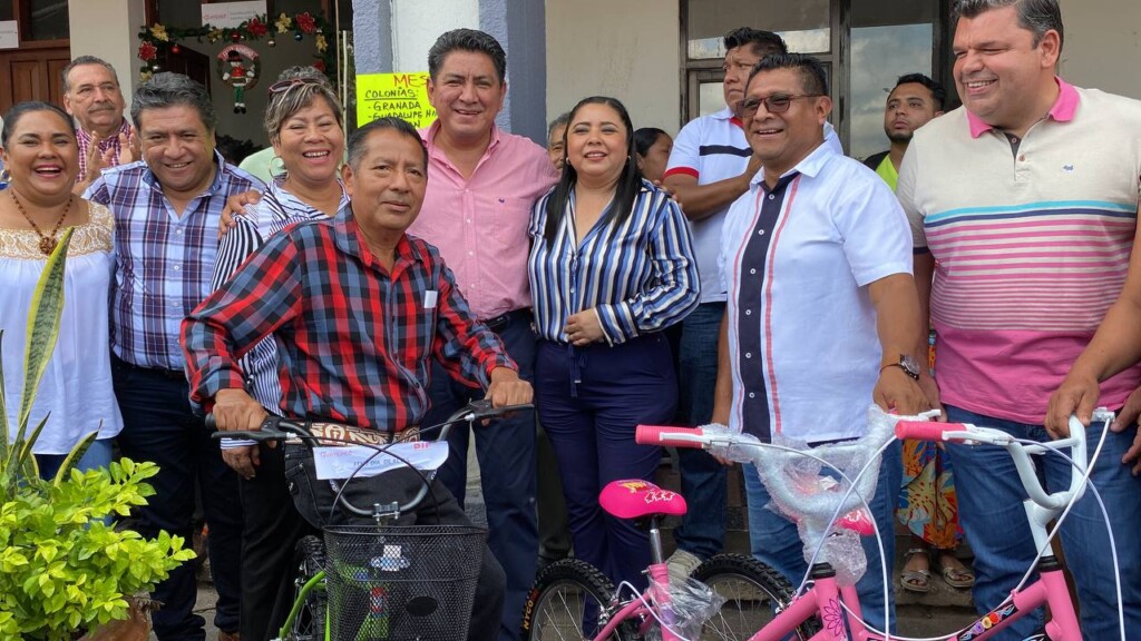 Festeja DIF de Tuxtepec Día de Reyes con bicicletas